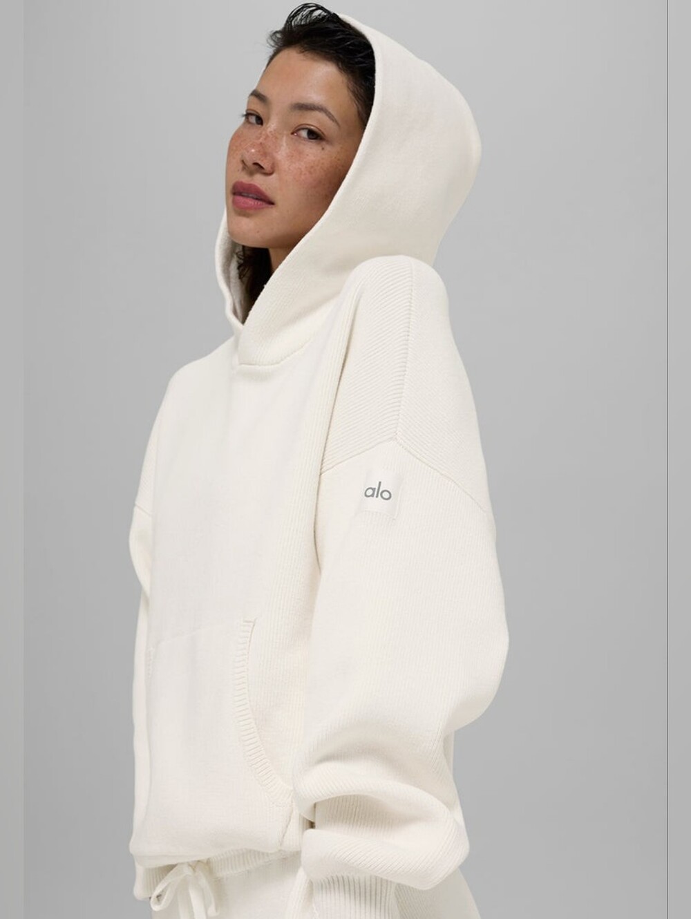 Alo Yoga Scholar Hooded Sweater in Ivory sz MEDIUM